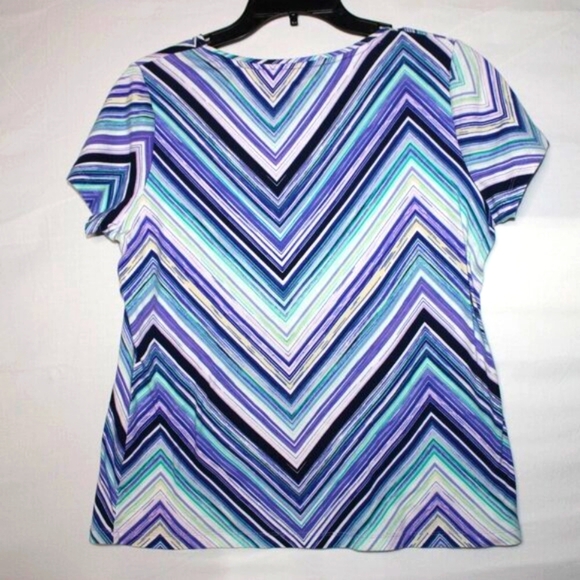 St. John’s Bay Petite PL Chevron Print Top – Short Sleeve, Preowned - Picture 4 of 5